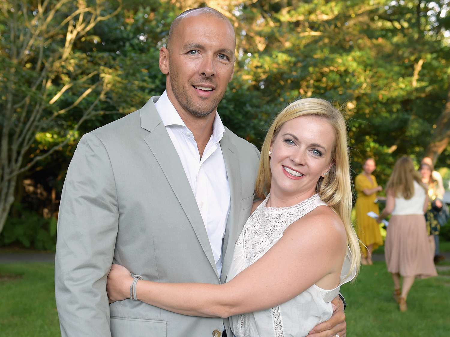 Mark Wilkerson and Melissa Joan Hart (A Look at the Hollywood Couples Life)