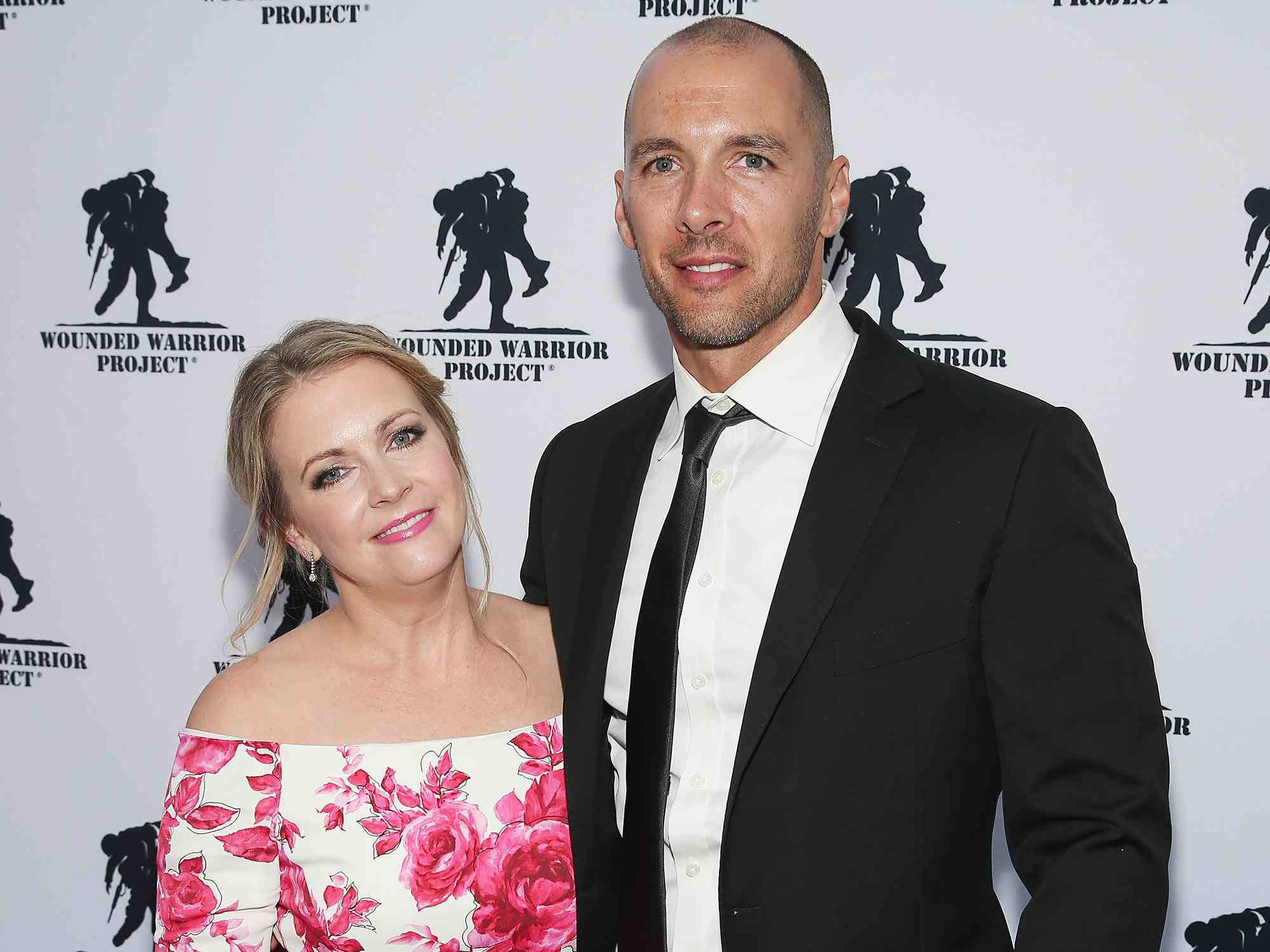 Mark Wilkerson and Melissa Joan Hart (A Look at the Hollywood Couples Life)