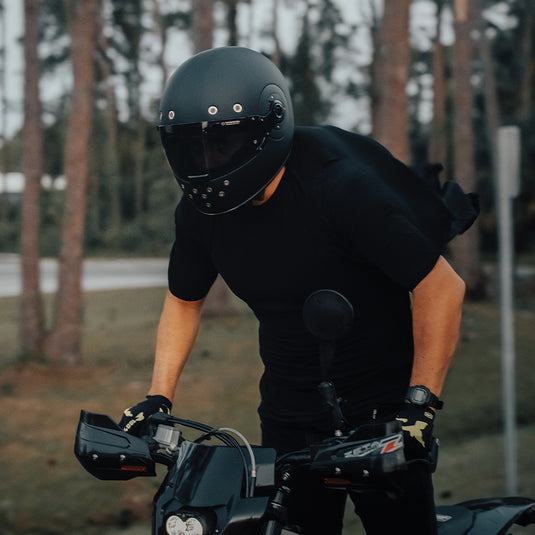 Retro Style Motorcycle Helmets: Where to Buy and What to Look For