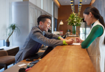 Isa Wong Front Desk Agent: Tips for a Smooth Check-in and a Pleasant Stay at the Hotel