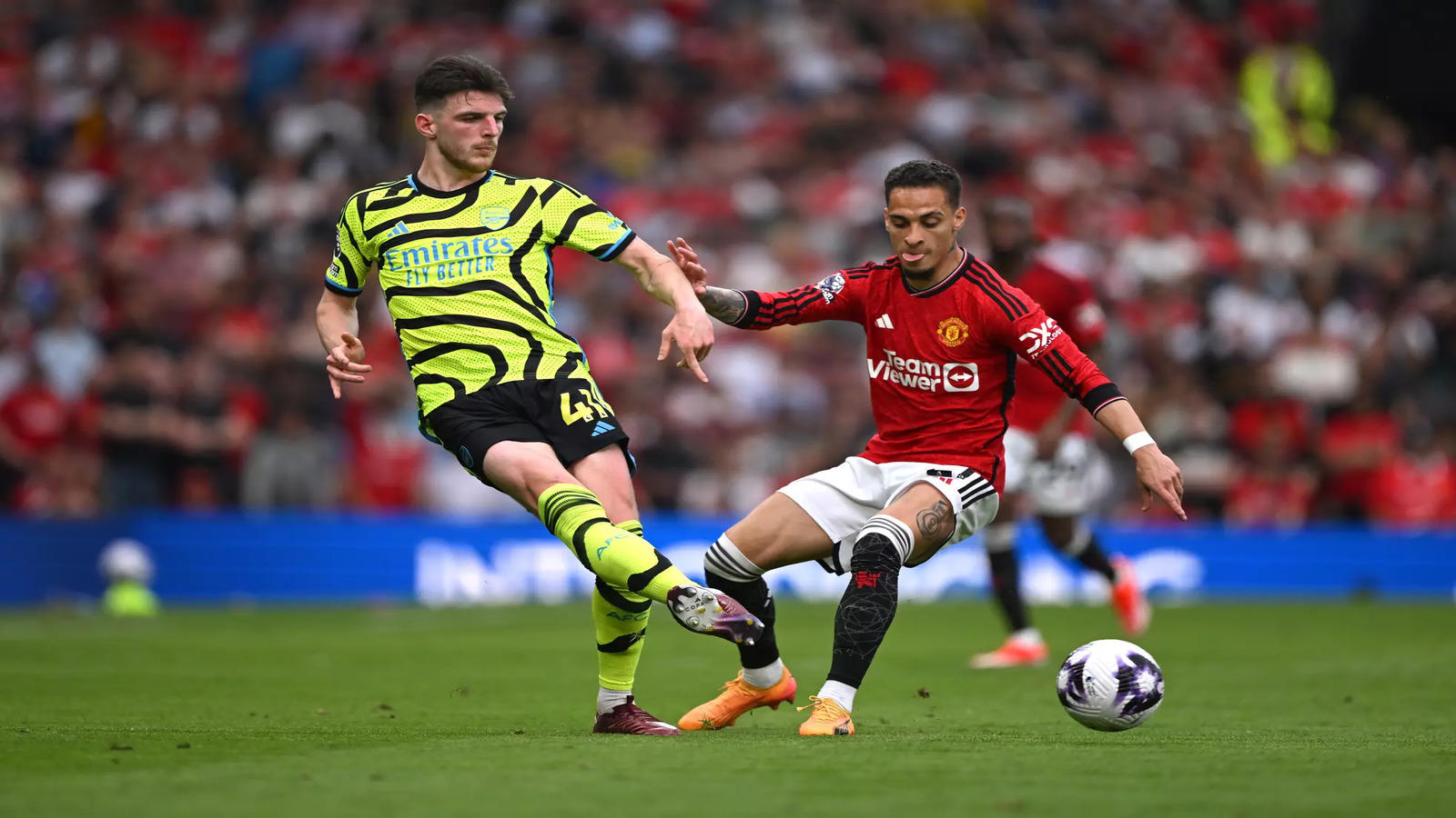 versus Manchester City: Its Game Time! Check the Match Details and Live Updates!
