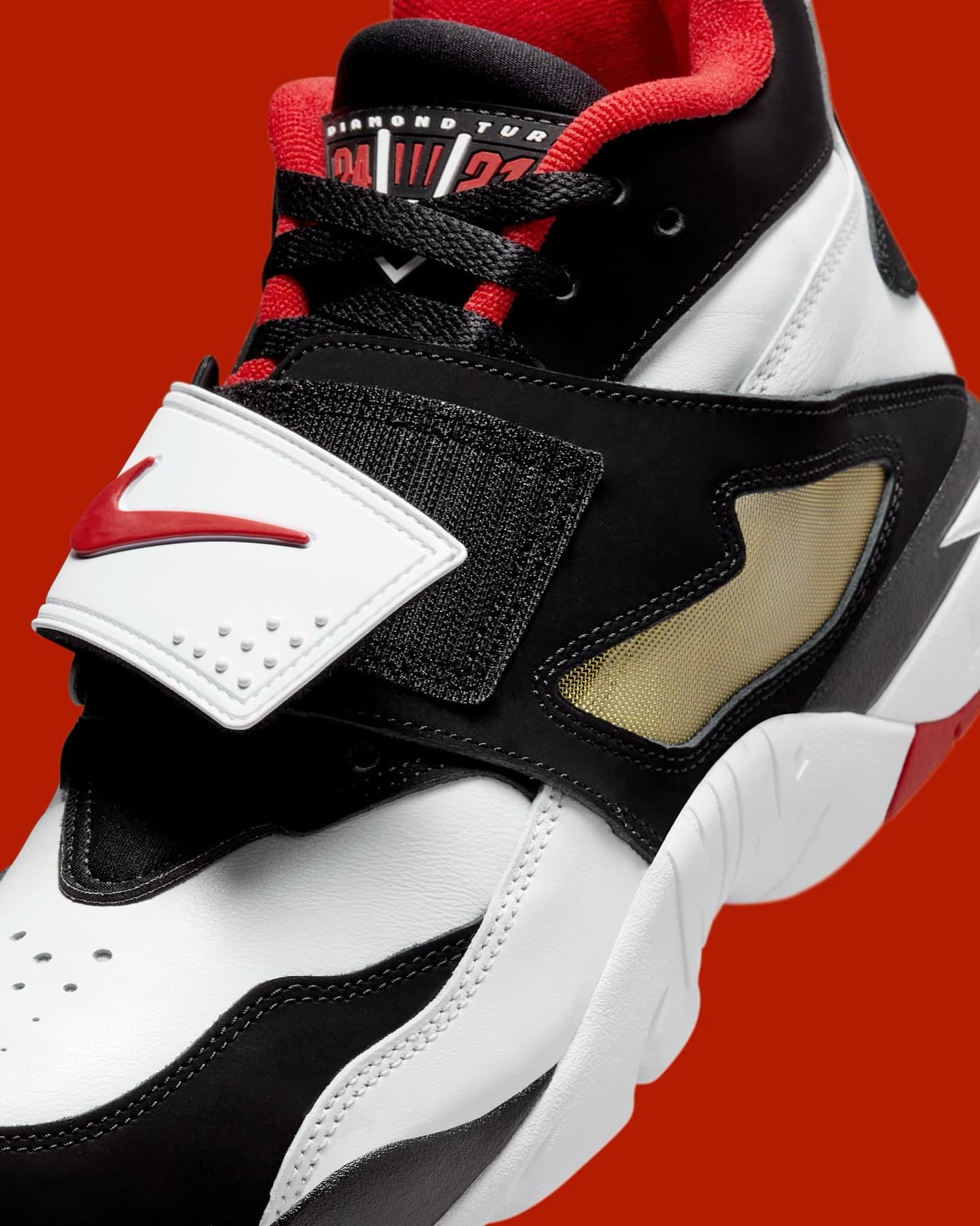 Nike Diamond Turf: A Look at the Classic Football Shoe.