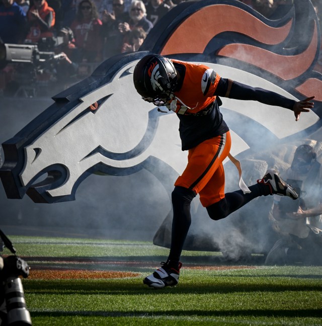 Want Deion Sanders Cleats? Heres Everything You Need to Know Before Buying Them!