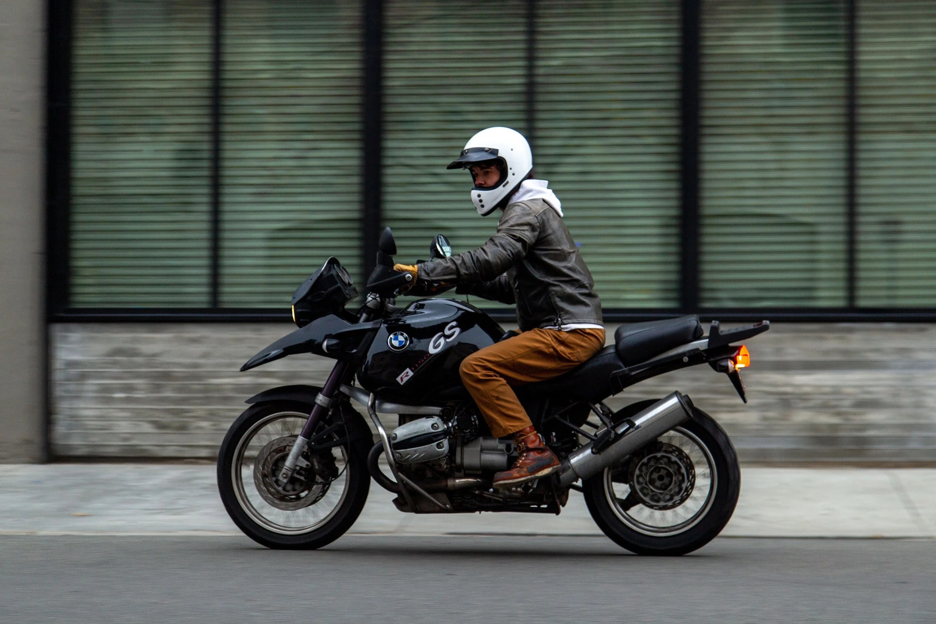 Retro Style Motorcycle Helmets: Where to Buy and What to Look For