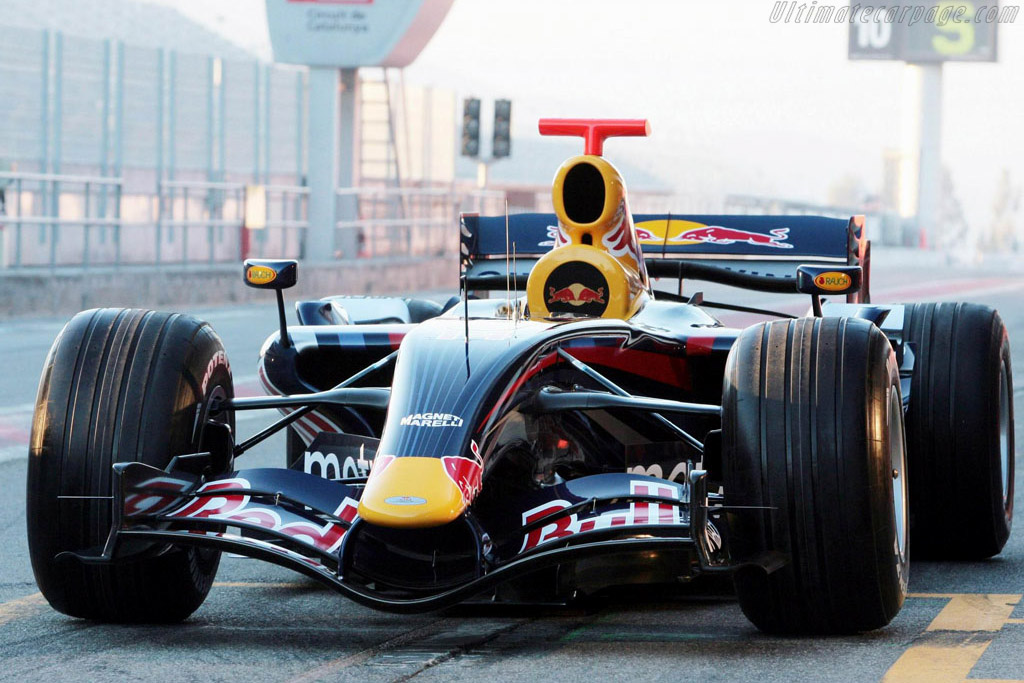 f1 2007 red bull renault How is it different? Check out its features here!