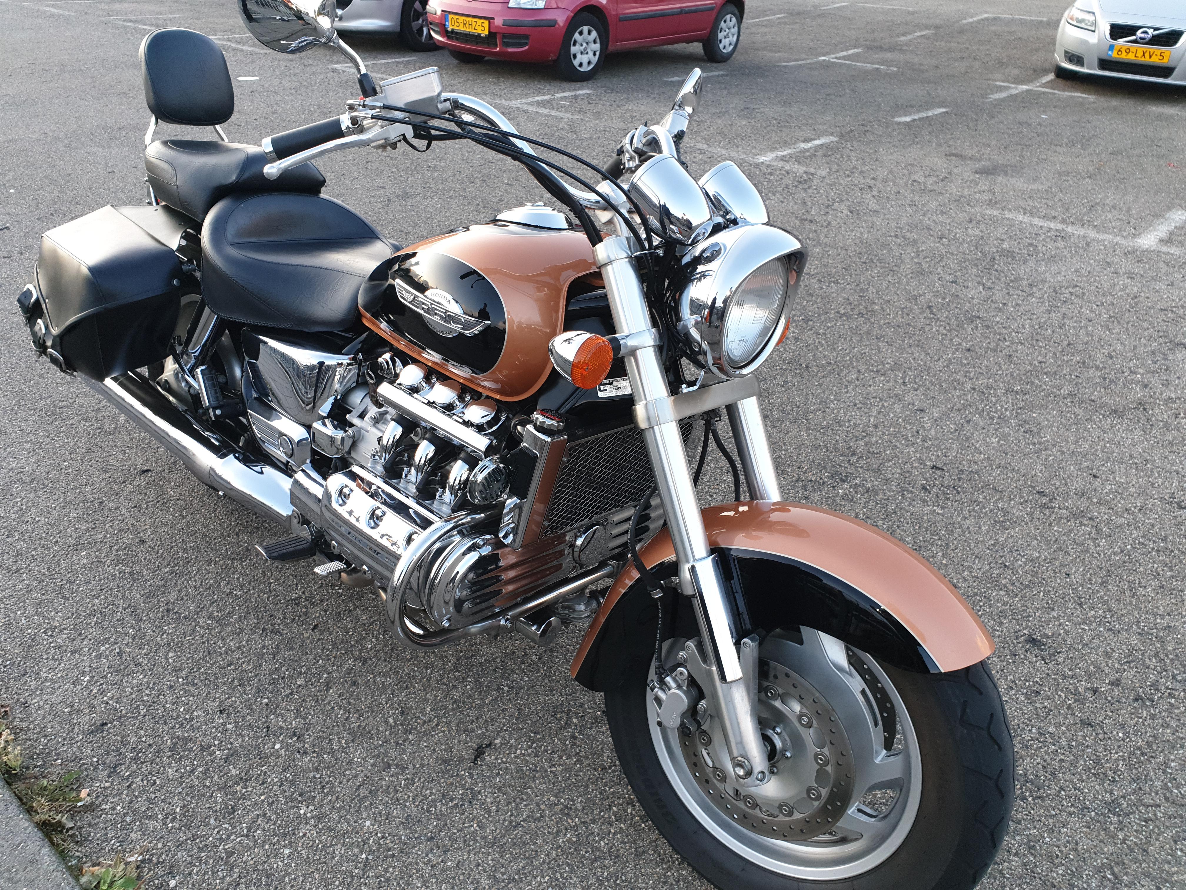 Custom Moto Honda Valkyrie: Check out the Best Bikes online!