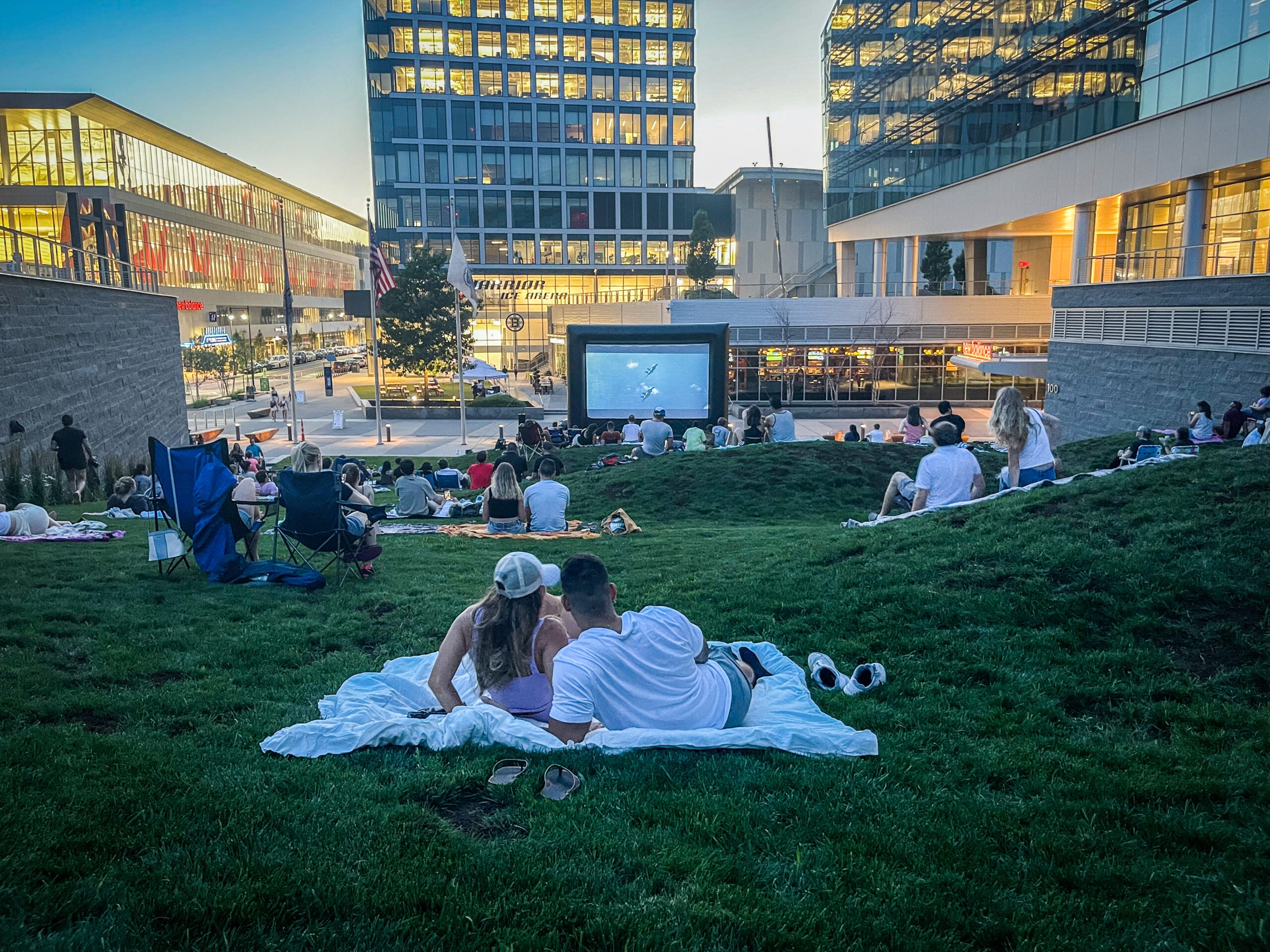Boston Movie Nigyts: Enjoy Classic Films & New Releases Under the Stars.