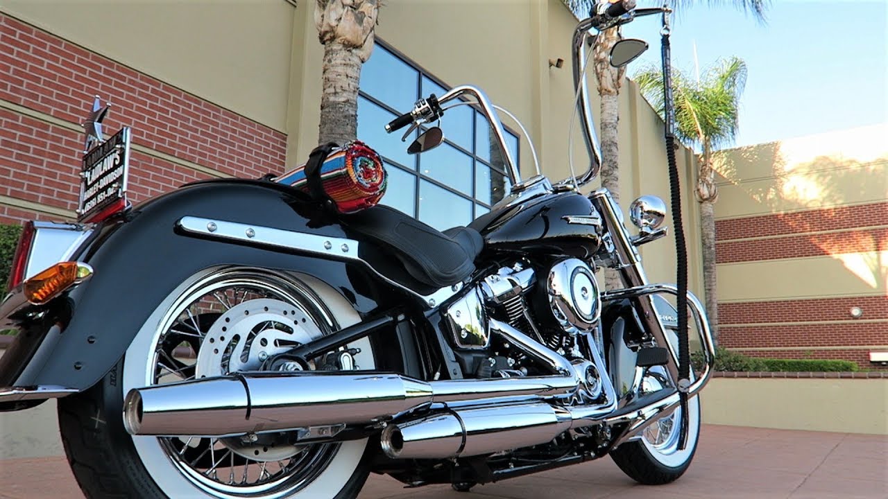 Softail Deluxe Vicla: Get the Classic Chicano Style!