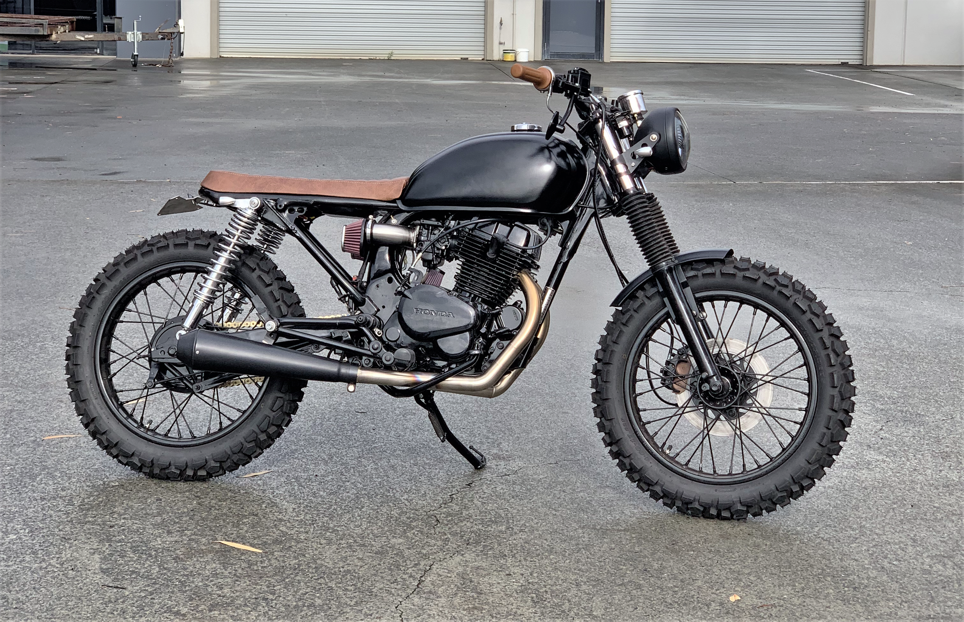 Build an en 125 cafe racer: Where to Start and What to Buy