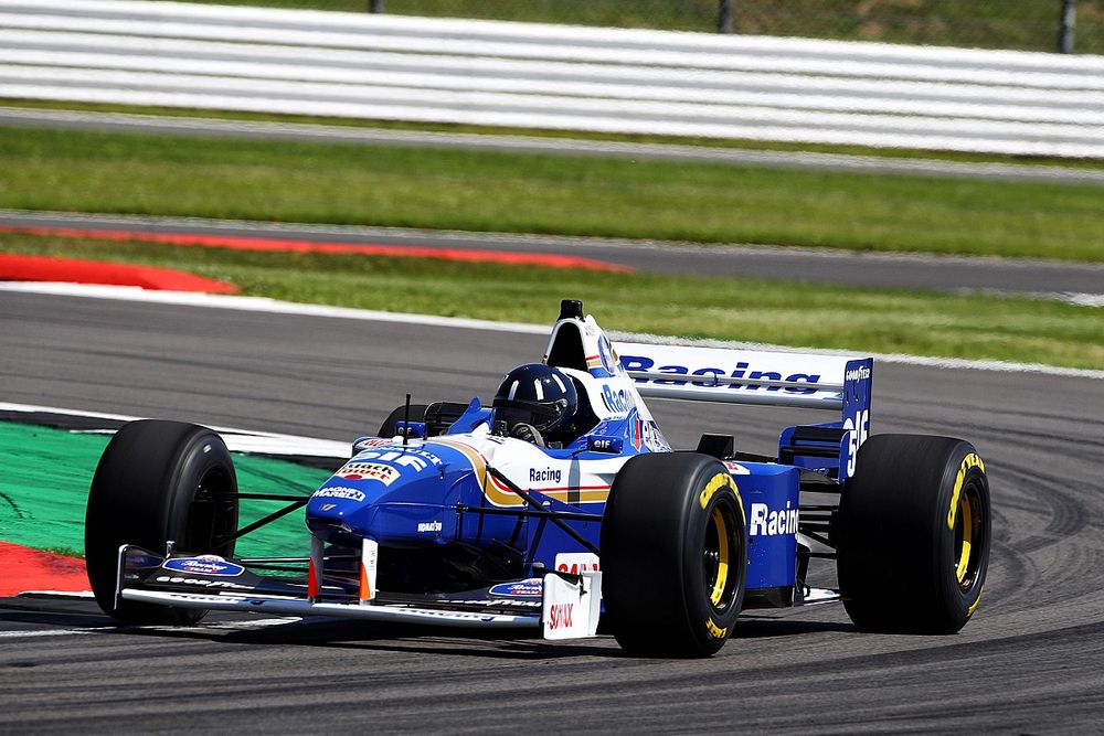 All About the f1 williams fw18: A Winning Formula 1 Legend!