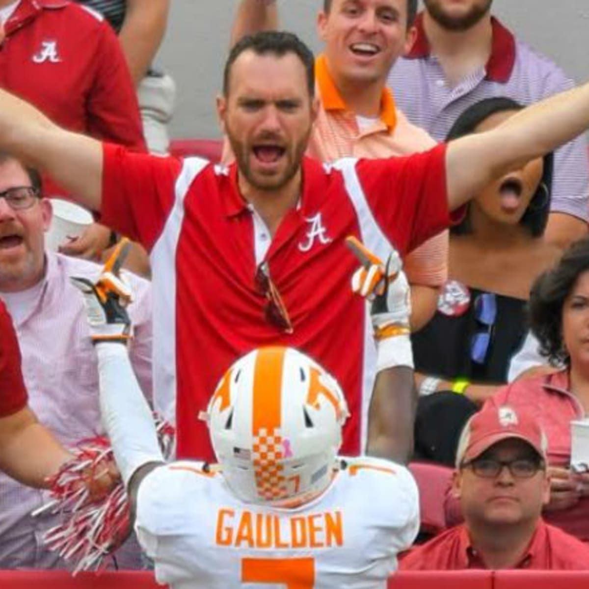 Tennessee Flips Off Alabama: Video Breakdown of the Viral Moment