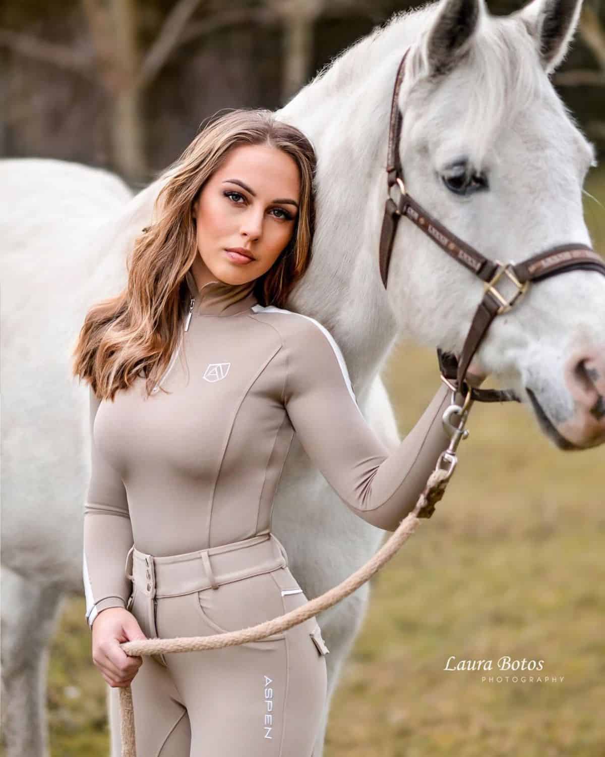 Horse and Ladies: Top Equestrian Tips for Female Riders