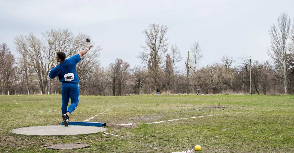 How do you throw the shot ball correctly? Learn the basic steps and common mistakes for beginners to avoid.