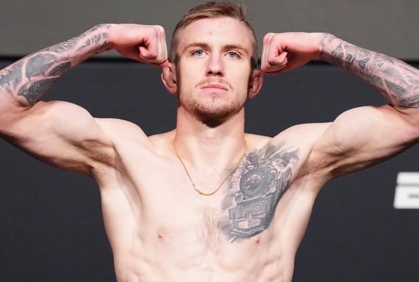Ink and Octagon: MMA Fighter with tattoos and the stories.