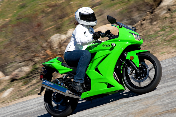 2017 Ninja 250 Review & Specs | Is It the Best Beginner Sportbike?