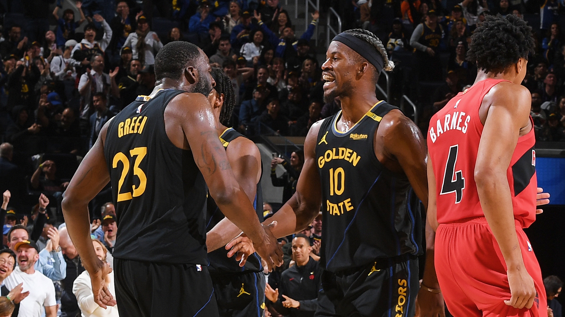 Golden State Warriors at Toronto Raptors Score Update: Get live results and key stats from the game.