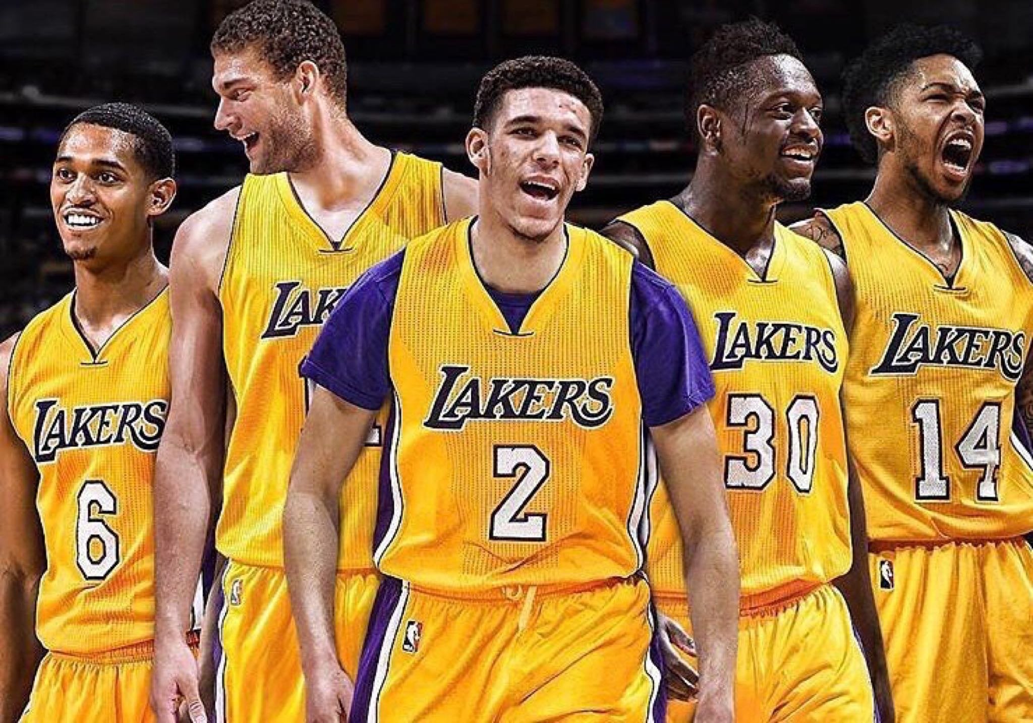 Exploring the key players on the 2018 LA Lakers roster: A simple season review.