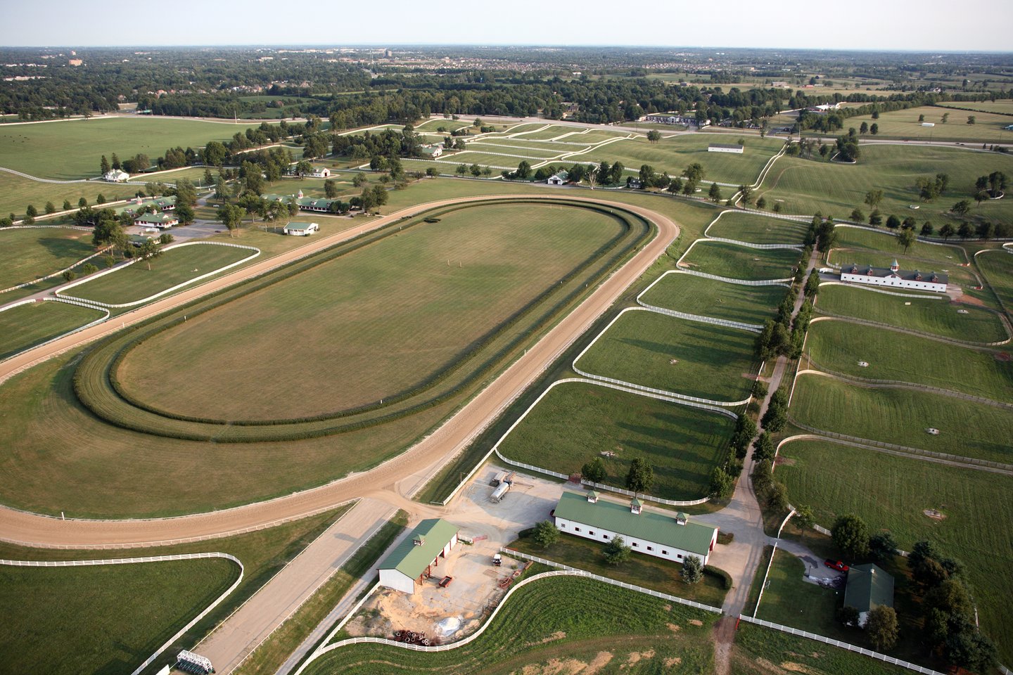 How early should you arrive at Bluegrass Station Airport? Find out the recommended times for check in.