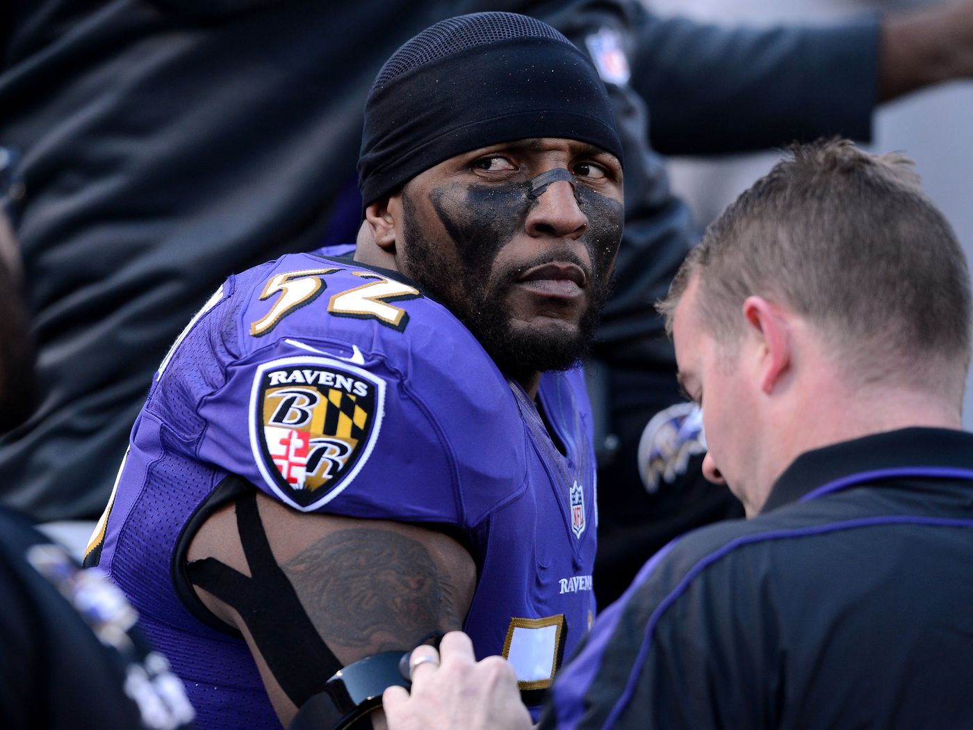How did the Ray Lewis arm brace actually work? Get the details on the function of the special Ray Lewis arm brace.