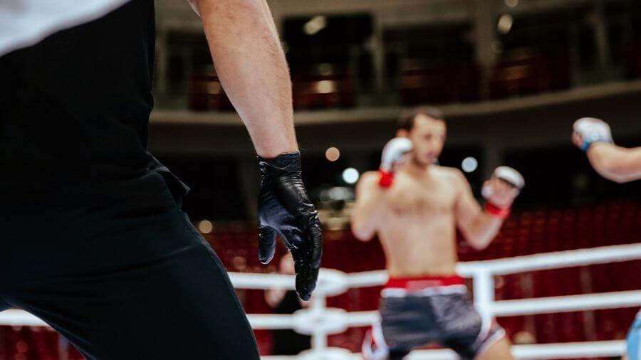 Curious about how long do UFC events last? We explain the usual event timeframe clearly for you.