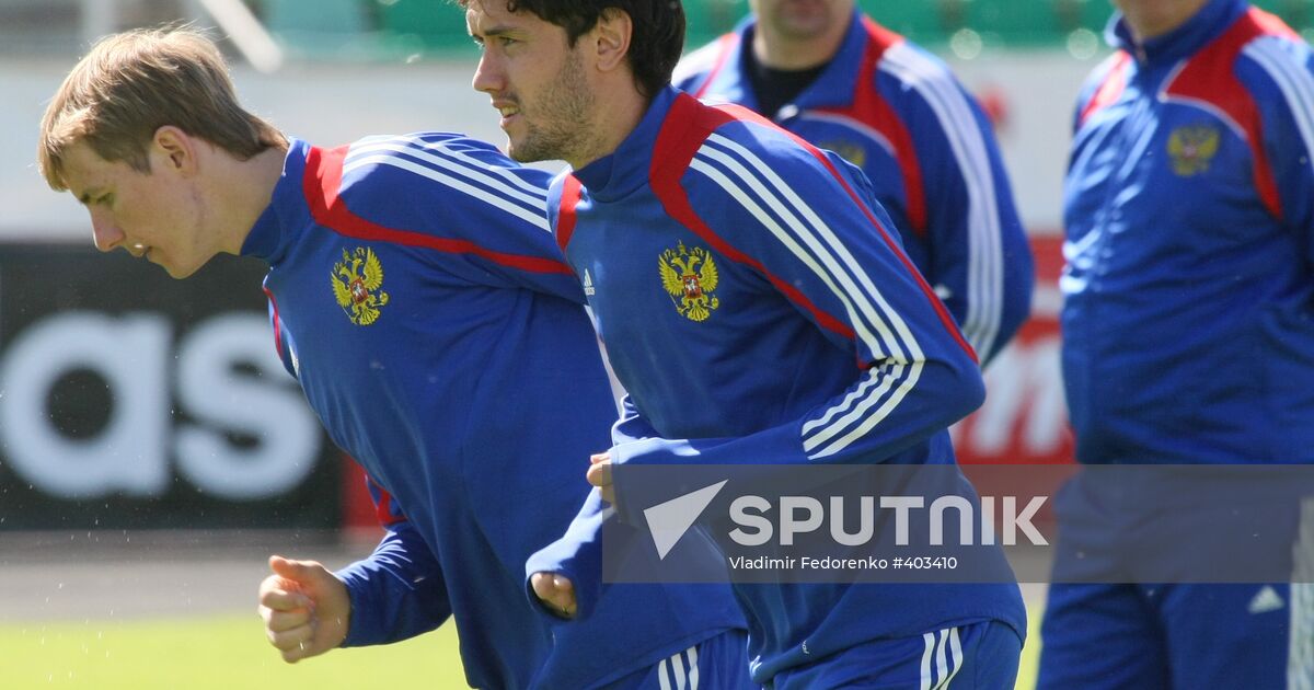 Yuri Zhirkov Russia and the National Team (Exploring his contributions and why fans loved him)