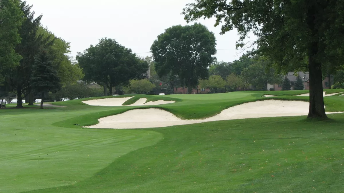 Tips for the Ohio State University Scarlet Golf Course: How to play well and enjoy this challenging layout.