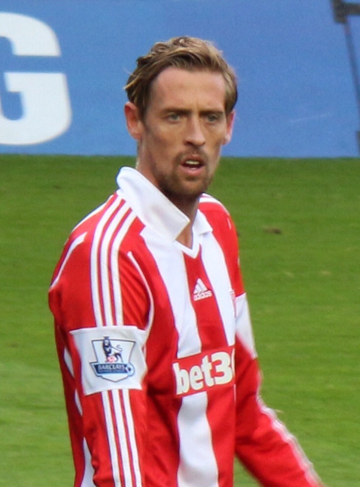 When did Peter Crouch play for Portsmouth? A simple look back at his time and transfer details.