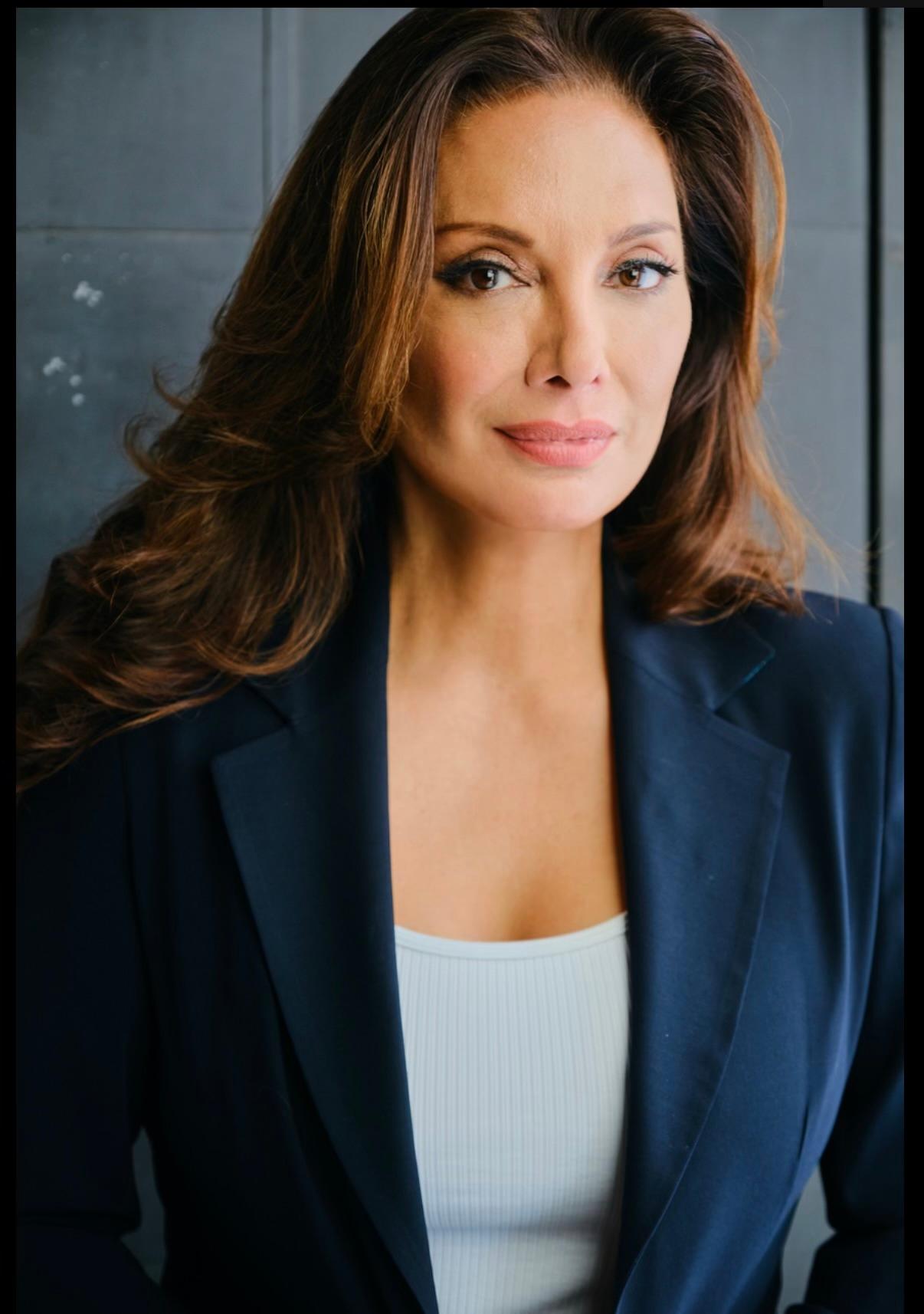What are Alex Meneses best films? See our list of her must-watch movies and why they shine!