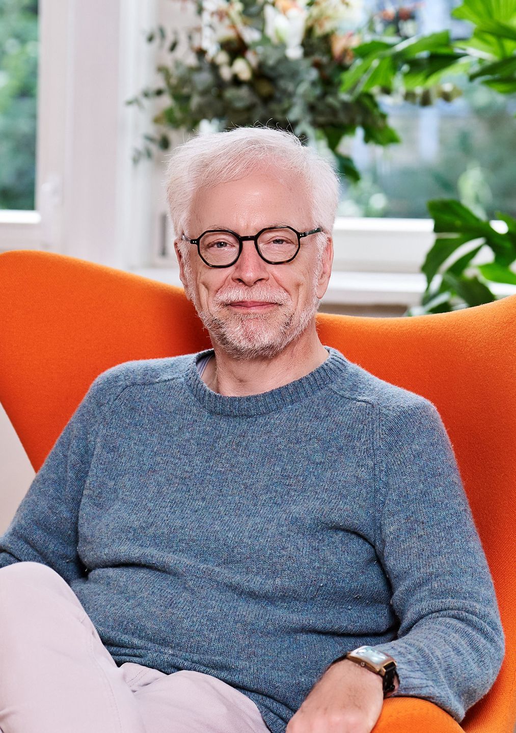 Who is Nathan J Brown (Learn about this top expert on Middle East politics and his key ideas easily)