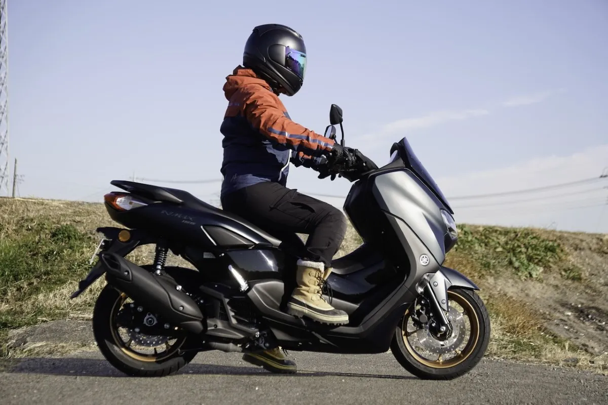 Whats the deal with the nmax motorcycle? Learn why its a top pick for city riders.