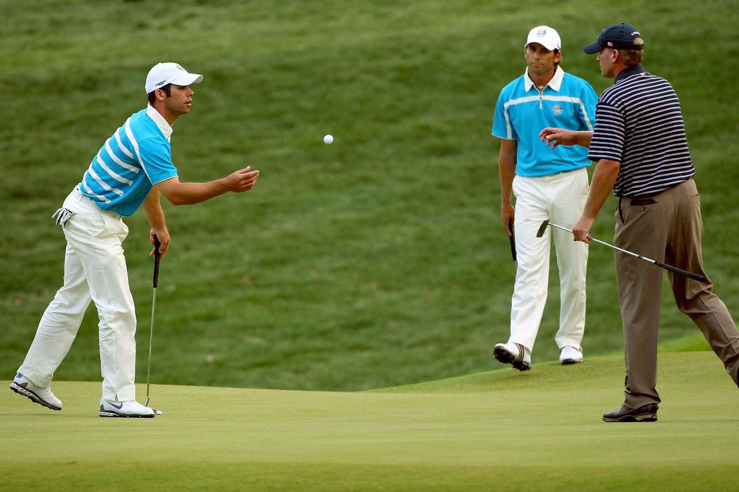 Why do many golfers concede putt so often? (The real reasons behind this friendly golf gesture simply explained)
