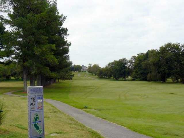 Looking for Pebble Creek Golf Club Fayetteville photos? Here are the best shots from the greens and fairways.