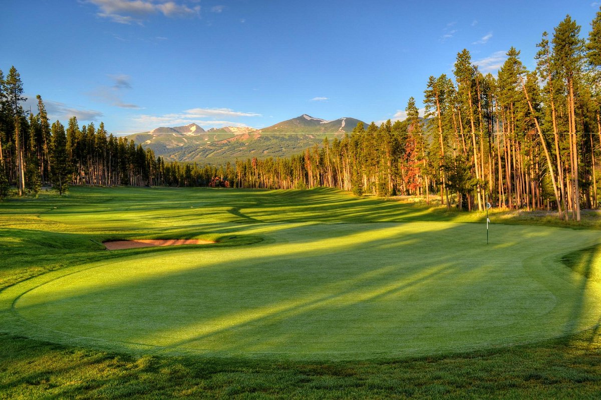 Which Breckenridge CO golf courses are the best? Check out these top picks for your next round.