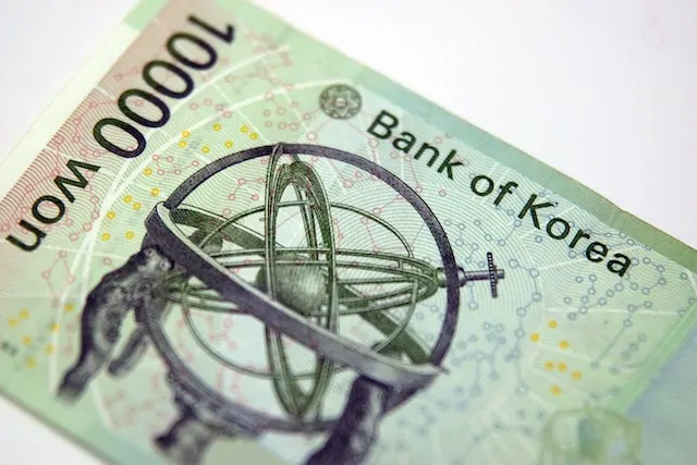 What is 10 won to usd worth right now? Find the simple conversion for your travel money.
