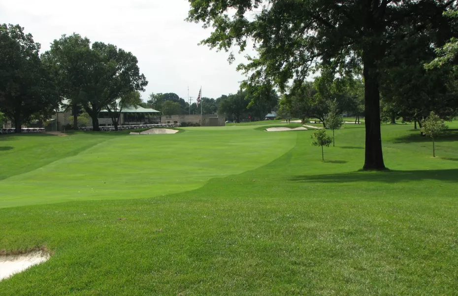 Tips for the Ohio State University Scarlet Golf Course: How to play well and enjoy this challenging layout.
