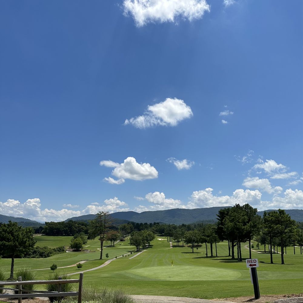 What are the top golf courses sevierville tn? Discover our picks for your best round ever!