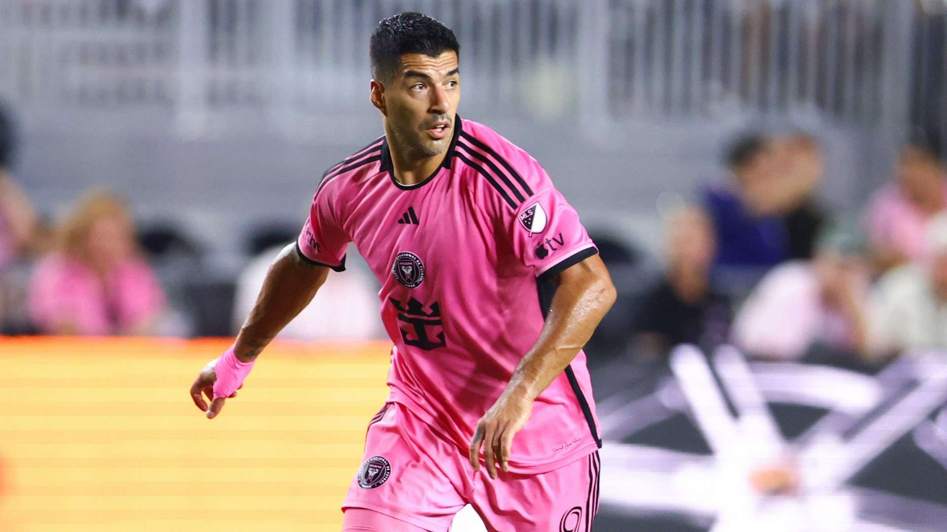 Luis Suarez Inter Miami salary: Whats he actually paid? Discover the true value of his Miami deal.
