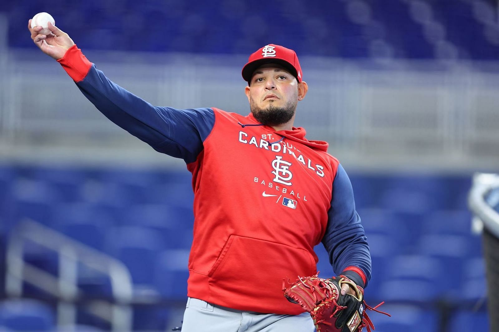 How much is Yadier Molina net worth? Get the simple facts about his career earnings.