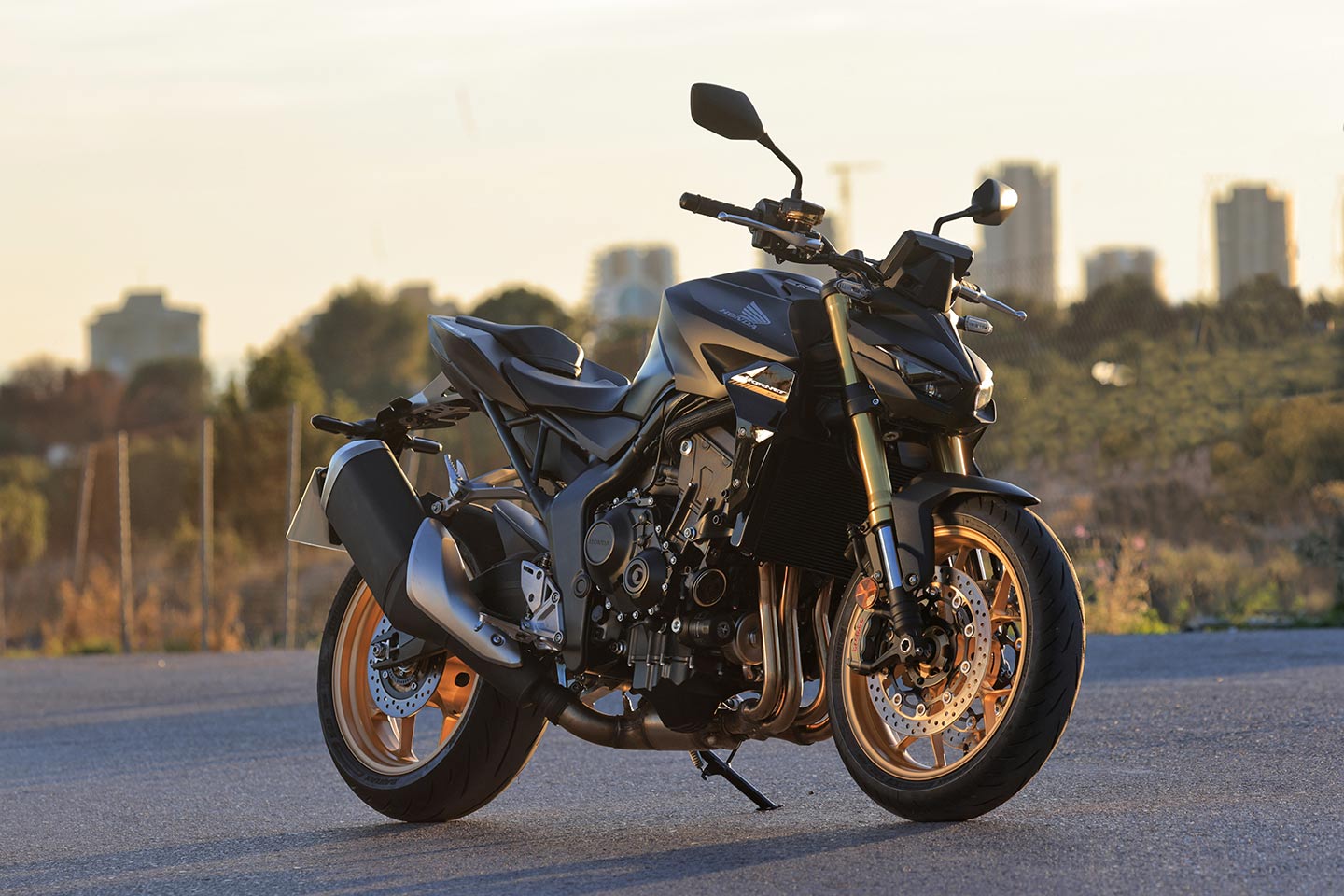 How fast is the top speed cb1000 really? We reveal the details!