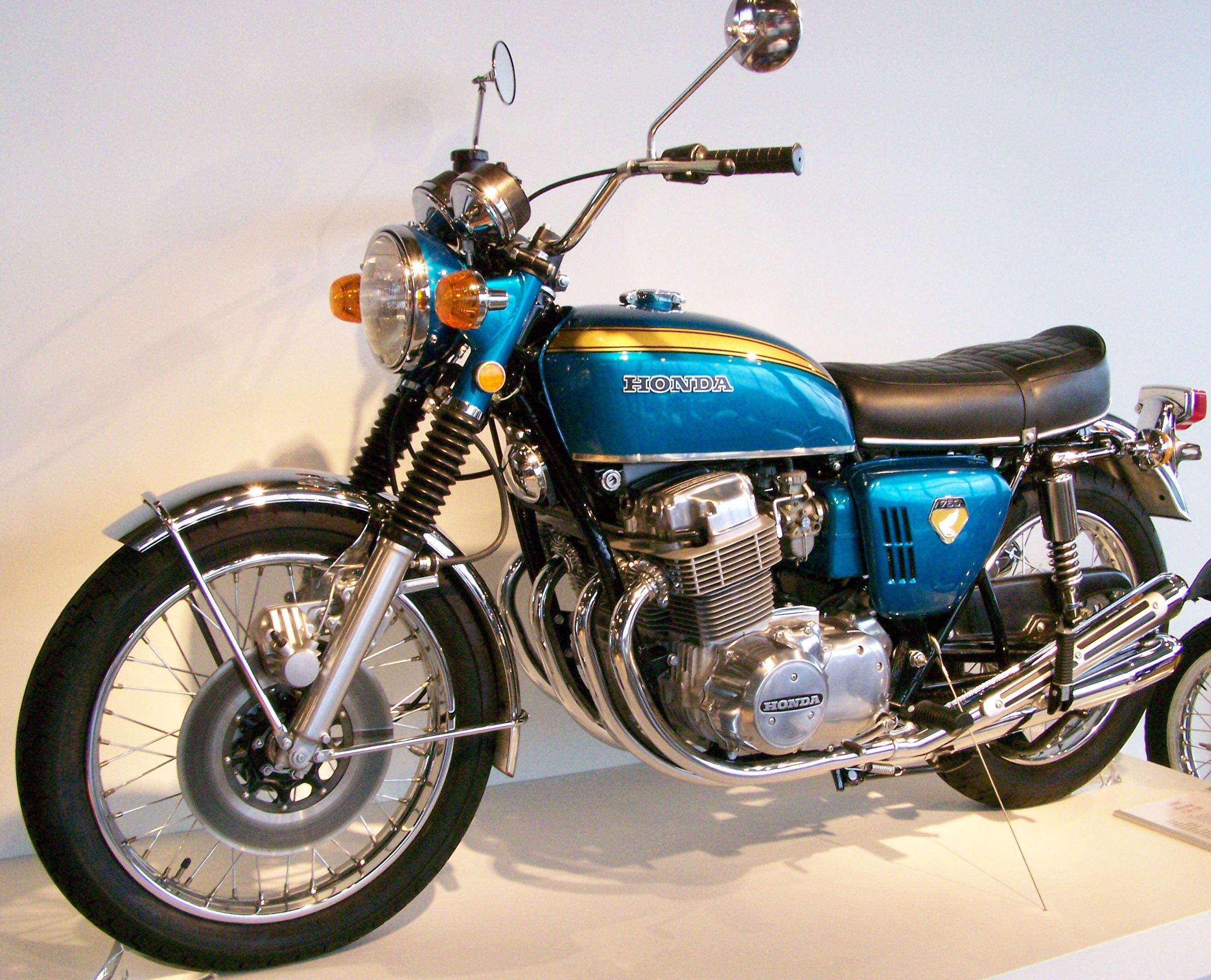 How to maintain your universal japanese motorcycle easily? Follow these 4 simple steps to keep your UJM running like new.