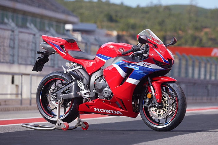 Need to maintain your 01 cbr 600 properly? Follow these easy yet effective tips for a long-lasting smooth ride.