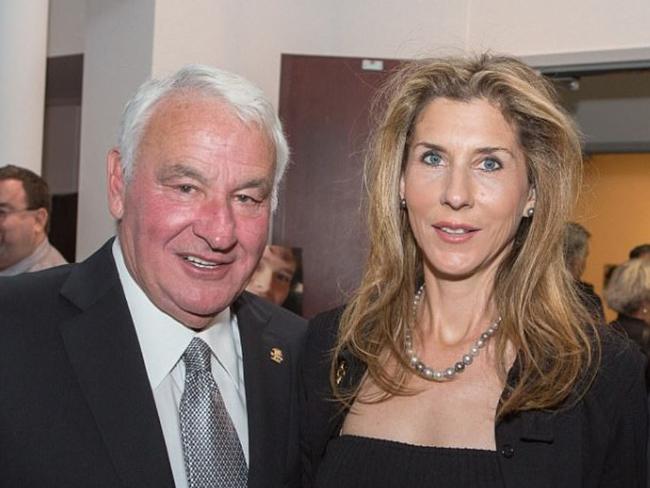 The story of Monica Seles and Tom Golisanos partnership. (Learn about their journey as a couple)