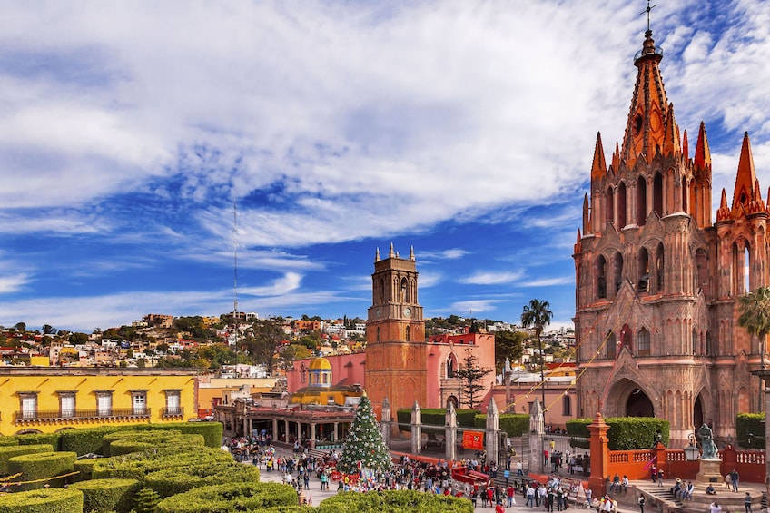 What is Toluca Colorado known for? Explore its famous landmarks and unique local culture easily!