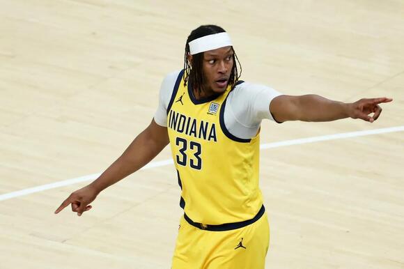 Why did the Bucks reject the greatest shooter of all time? Insiders reveal the real story.