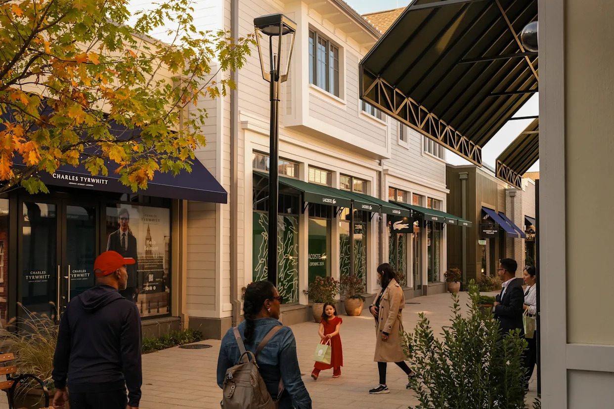 Shopping guide for belmont new york city? Save money on deals!