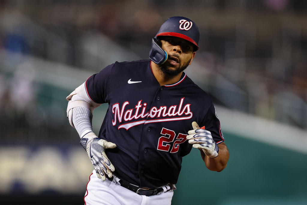 Dominic Smith contract future plans? What happens next with his MLB deal.