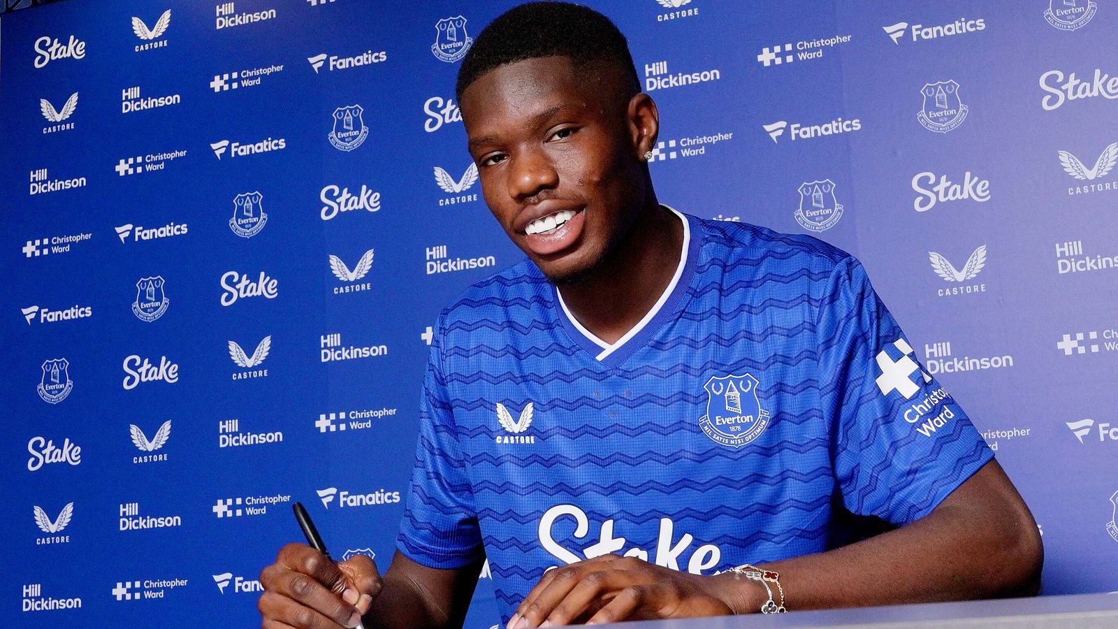Everton Manager Transfer Targets (Players He Wants to Sign Now)