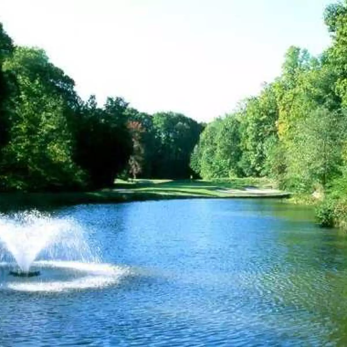 Why is Marlton Golf Club MD popular - discover its top features today!