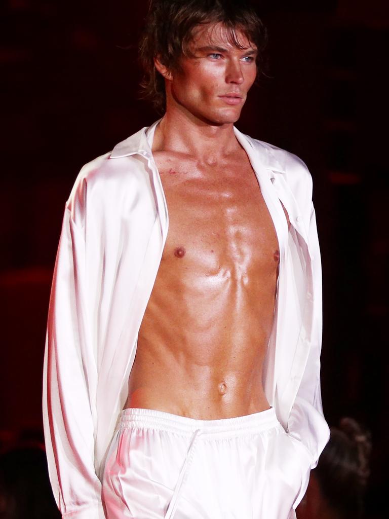 How Jordan Barrett Gets Shirtless Body Tips From The Famous Male Model