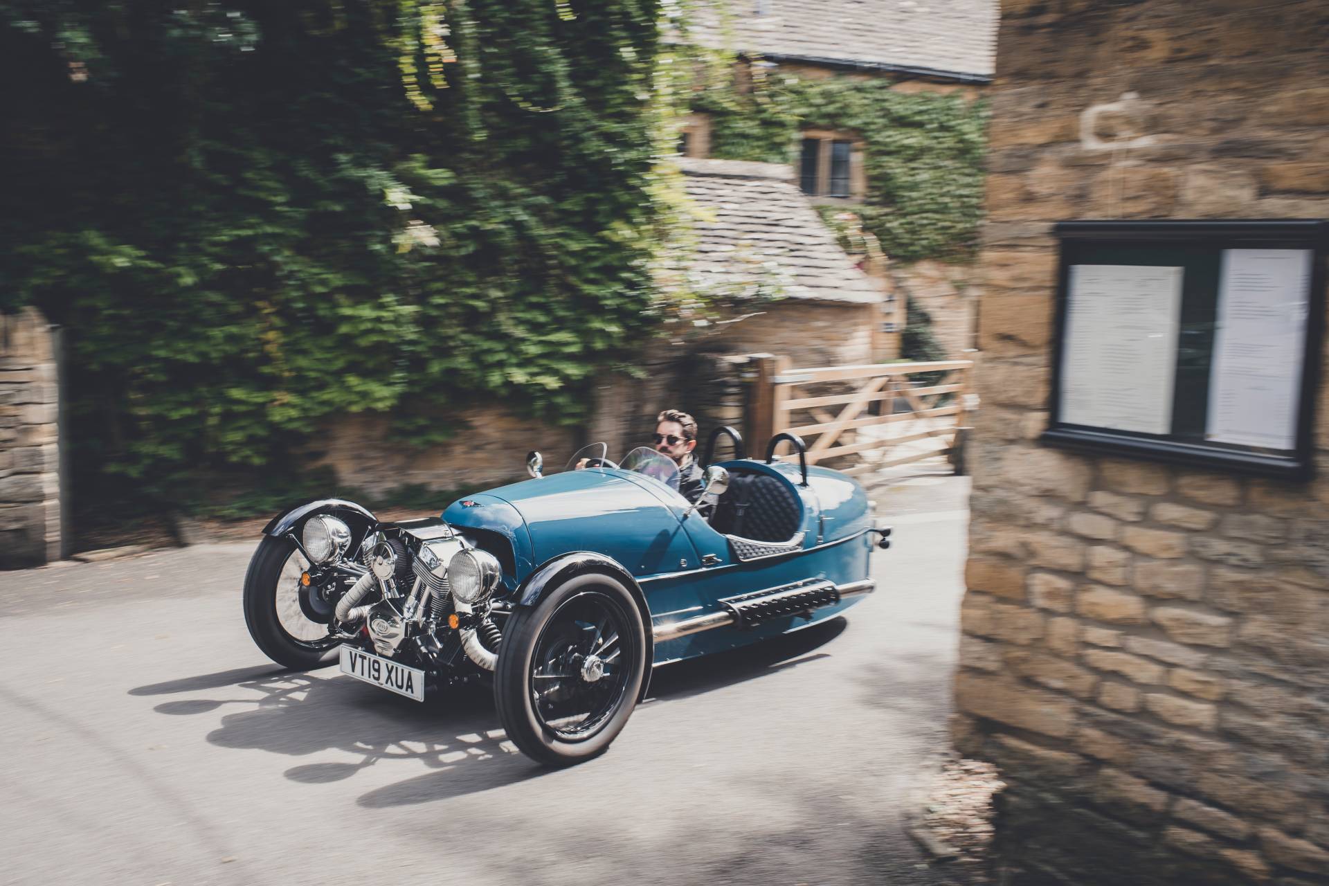 see classic pictures of 3 wheelers (top models in one gallery)